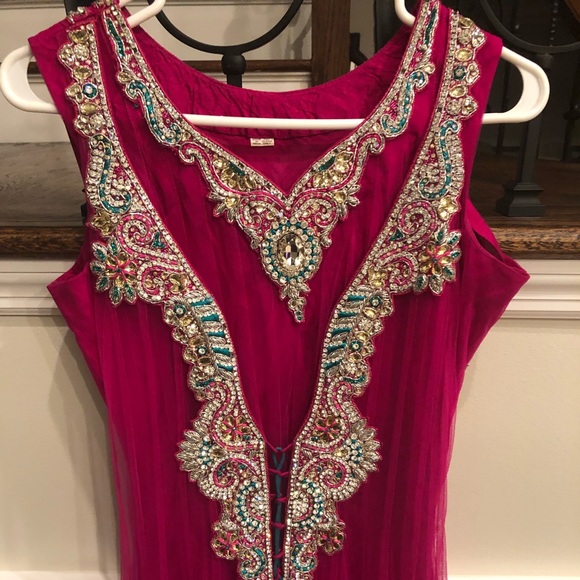 Indian party outfit - Picture 3 of 5